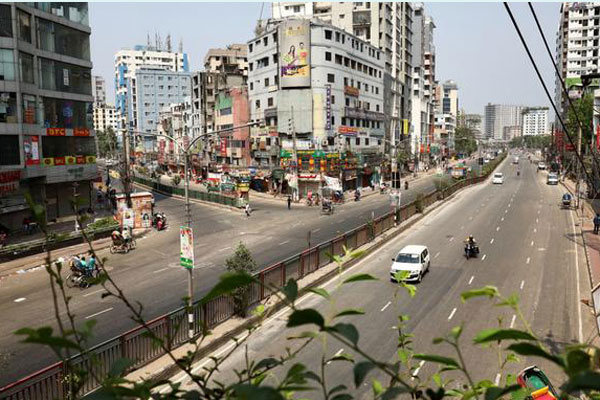 করোনাভাইরাস: চলমান ‘বিধিনিষেধ’ থাকছে আরও ৭ দিন
