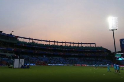 করোনা আতঙ্কে আইপিএল ছাড়ছেন ক্রিকেটাররা