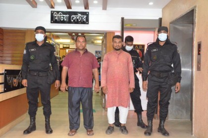 আরমানিটোলায় অগ্নিকাণ্ডের ঘটনায় ২ আসামি গ্রেফতার