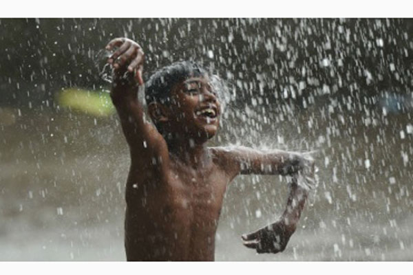 সপ্তাহ শেষে বৃষ্টির পূর্বাভাস, তাপমাত্রা হ্রাসের সম্ভাবনা