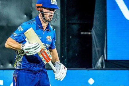 ভারতে করোনা আতঙ্ক: ব্যক্তিগত প্লেন চাইলেন অজি ক্রিকেটার