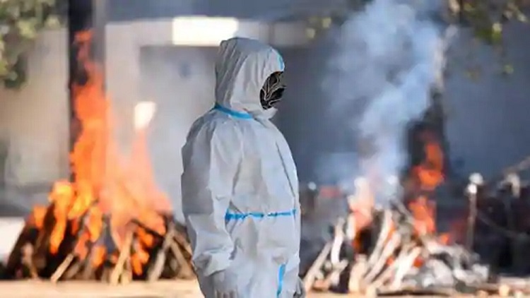 ভারতে করোনায় একদিনে ৩৬৪৭ জনের মৃত্যু 