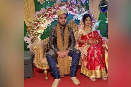 আরমানিটোলায় অগ্নিকাণ্ড: স্ত্রীকে লাইফ সাপোর্টে রেখে আশিকের মৃত্যু