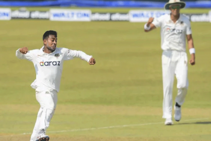 তাসকিনের তৃতীয় শিকারের পর মিরাজের ধাক্কা