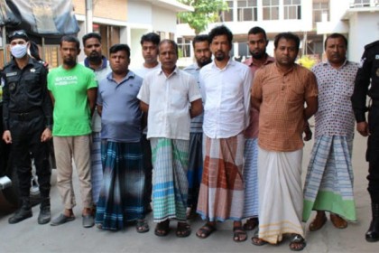 সিদ্ধিরগঞ্জে র‌্যাবের হাতে ১০ জুয়াড়ি গ্রেফতার