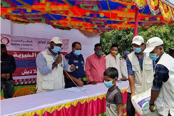 গঙ্গাচড়ায় ৬০০ এতিমের মাঝে খাদ্য সামগ্রী বিতরণ