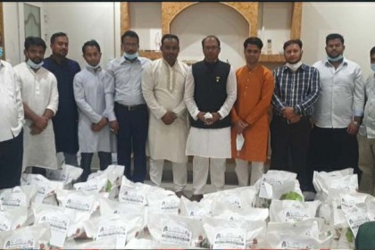 ওমান যুবলীগের ইফতার সামগ্রী ও ঈদ উপহার বিতরণ