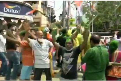 ‘দিদিই’ ফিরছেন, ঢাকঢোল বাজিয়ে জয়ধ্বনি (ভিডিও) 



