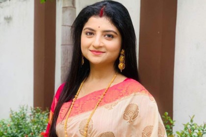 প্রথমবার ভোটে দাঁড়িয়ে জিতলেন অদিতি মুন্সি 

