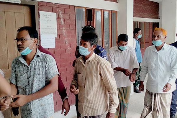 মামলা থেকে বাঁচতে ‘অলৌকিক আগুনের’ নাটক, গ্রেফতার ১২