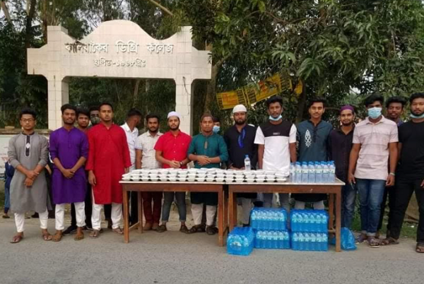 কালিয়াকৈরে ছাত্রলীগের ইফতার সামগ্রী বিতরণ