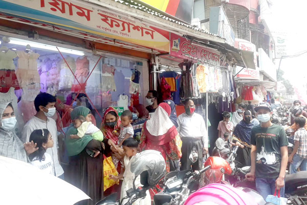 ''করোনা নিয়ে আর ভয় দেখাবেন না, একটু কেনা-কাটা করতে দিন''