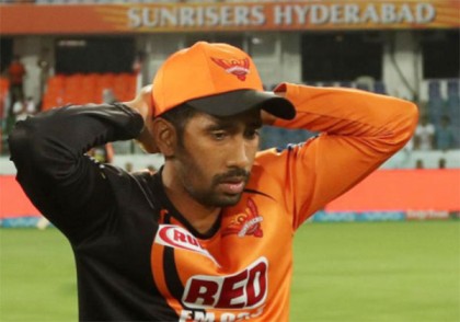 করোনা আক্রান্ত ঋদ্ধিমান সাহা, আইপিএল ম্যাচ ঘিরে নানা শঙ্কা

