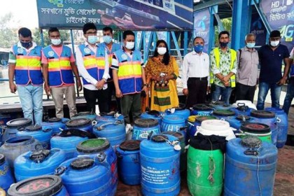 পাচারের সময় বরিশালে গলদা চিংড়ির 
রেনুপোনা বোঝাই ট্রাকসহ ৪ জন আটক
