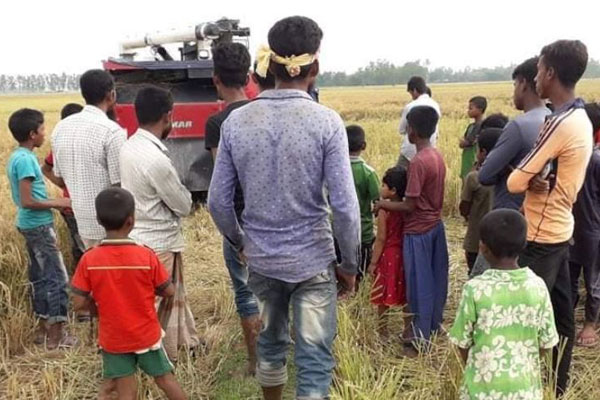 বিরামপুরে হারভেস্টার মেশিনের
ধাক্কায় শিশু নিহত