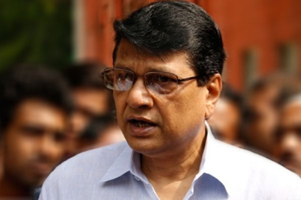 সুস্থ হয়ে বাসায় ফিরেছেন আলমগীর