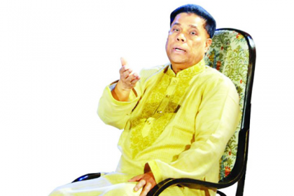 এবার ঈদেও ড. মাহফুজুর রহমানের গান