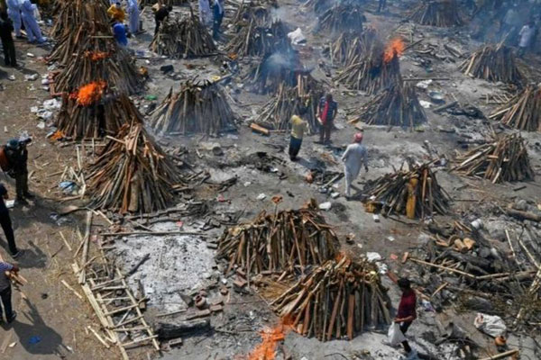 করোনার মহাবিপর্যয়ে নাস্তানাবুদ ভারত, মৃত্যু ও শনাক্তে সর্বোচ্চ রেকর্ড!