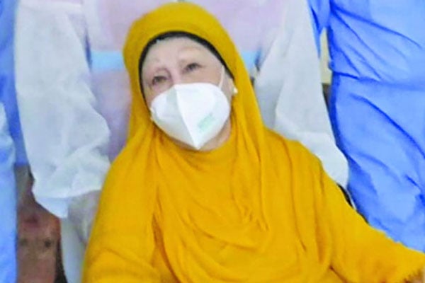 খালেদা জিয়ার আবেদন যাচাই বাছাই করা হচ্ছে: আইন মন্ত্রণালয়