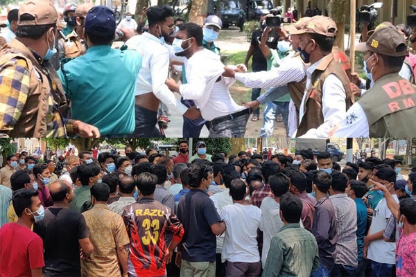 নিয়োগ নিয়ে রাবিতে ছাত্রলীগের দুই গ্রুপে সংঘর্ষ, পুলিশের লাঠিচার্জ