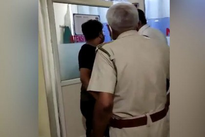 আইসিইউয়ের ভেতর ৬ করোনা রোগীর মরদেহ, উধাও চিকিৎসক-নার্সরা! (ভিডিও)