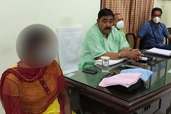 আমাকে গণধর্ষণ করার খবর একেবারেই মিথ্যা: বিজেপির কর্মী


