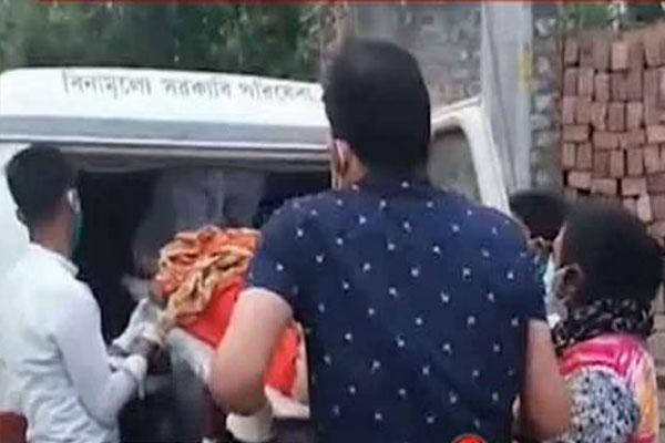 মা করোনা আক্রান্ত শুনেই পরিবার নিয়ে পালাল ছেলে