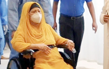 খালেদা জিয়ার রোগমুক্তি কামনায় সারাদেশে আজ বিএনপির দোয়া ও প্রার্থনা 