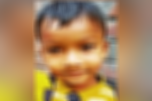মোবাইলের জন্য ছয় বছরের শিশুকে গলা কেটে হত্যা!