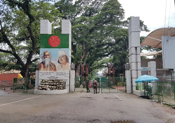 ভারতের সঙ্গে সীমান্ত বন্ধের মেয়াদ আরও ১৪ দিন বাড়ল

