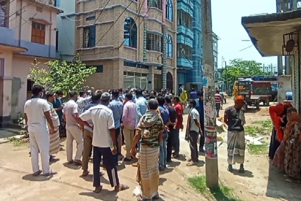 পাবনায় জাকাতের কাপড় আনতে গিয়ে মারামারি, ছুরিকাঘাতে ভিক্ষুক নিহত