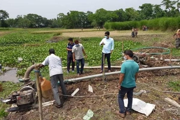 কিশোরগঞ্জে নদী থেকে অবৈধভাবে বালু উত্তোলনে জরিমানা