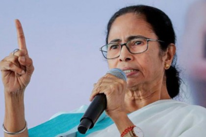 আমাদের হারাতে টাকা খরচ না করে, সেই টাকায় সবাইকে ভ্যাকসিন দেওয়া যেত : মমতা