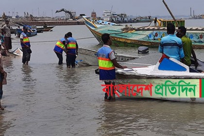 ২৬ জনের মৃত্যু: সেই স্পিডবোট মালিক গ্রেফতার

