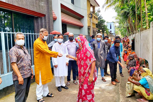 শ্রীমঙ্গলে হতদরিদ্র পরিবারের মাঝে ঈদ উপহার বিতরণ