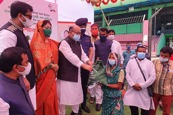 ভারত হিমসিম খাচ্ছে, আমাদের সতর্ক থাকতে হবে: শিল্পমন্ত্রী