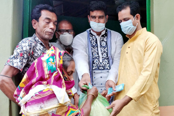 নড়াইলে এক হাজার পরিবারকে ঈদ উপহার