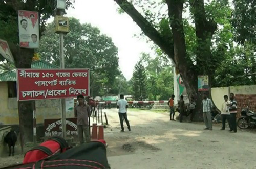 ঈদুল ফিতর উৎযাপন উপলক্ষে হিলি স্থলবন্দর দিয়ে টানা তিন দিন আমদানি-রপ্তানি বন্ধ 
