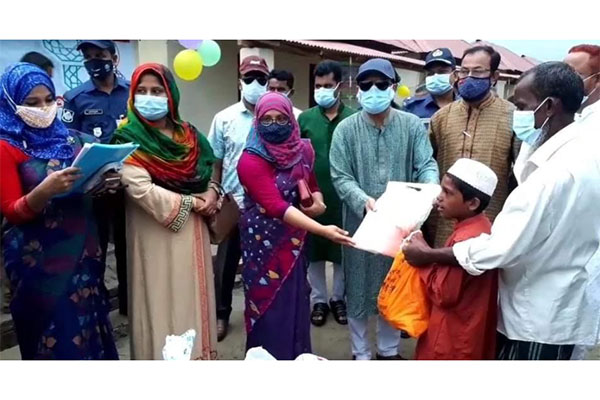 নেত্রকোনায় প্রধানমন্ত্রীর ঈদ উপহার পেল আশ্রায়ন প্রকল্পের হতদরিদ্ররা

