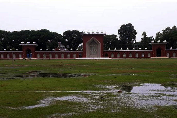 এবার দিনাজপুরের গোর-এ শহীদ বড় মাঠে ঈদ জামাত হচ্ছে না
