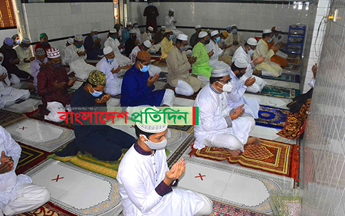 দিনাজপুরে প্রায় ৭ হাজার মসজিদে ঈদের জামাত অনুষ্ঠিত  