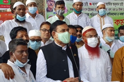 ‘ফি‌রে আসা যাত্রী‌দের দু‌র্ভোগ কমা‌তে দূরপাল্লার বাস চালু জরু‌রি’