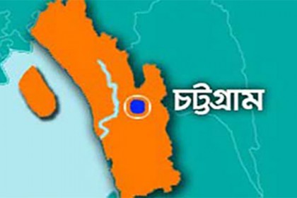 ইফতার মাহফিলে হুইপ সামশুলের ক্যাডার বাহিনীর হামলা, পটিয়ায় বিক্ষোভ ও প্রতিবাদ