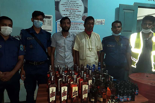 দিনাজপুরে দোকান থেকে মাদক উদ্ধার, আটক ২