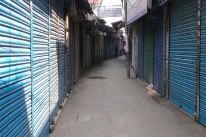 দোকানপাট-শপিংমল বন্ধ রাখার বিষয়ে চূড়ান্ত সিদ্ধান্ত কাল