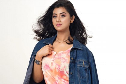 ফিলিস্তিনে ইসরায়েলের নারকীয় তাণ্ডবের নিন্দা জানালেন বুবলী