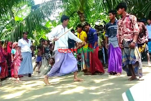 পাঁচ কিশোরকে নির্যাতন করায় চৌকিদারসহ পাঁচ মাতব্বর আটক