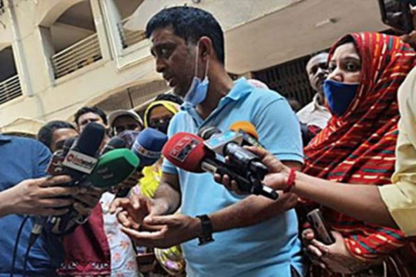 রোজিনাকে নির্যাতনের অভিযোগে মামলা করবে পরিবার

