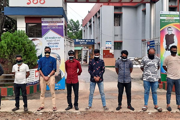 সাংবাদিক রোজিনাকে হেনস্তা করায় শ্রীমঙ্গলে প্রতিবাদ