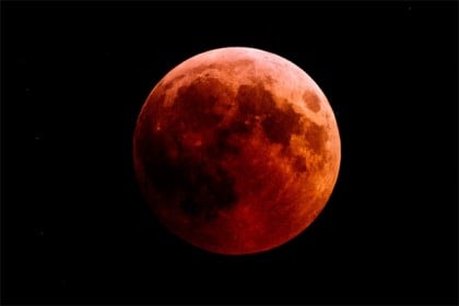 আগামী সপ্তাহে দেখা যাবে বছরের প্রথম ব্লাড মুন